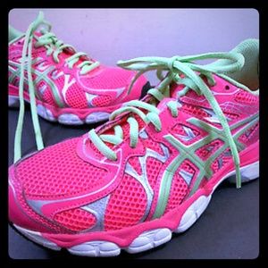 Asics hot pink